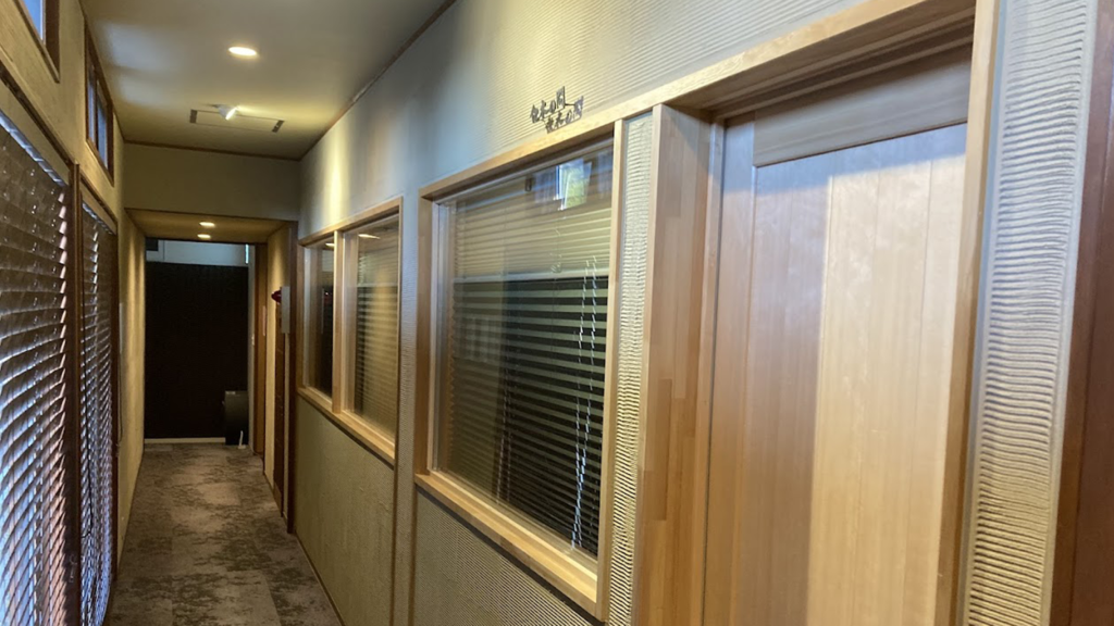 諏訪荘和室白木の間